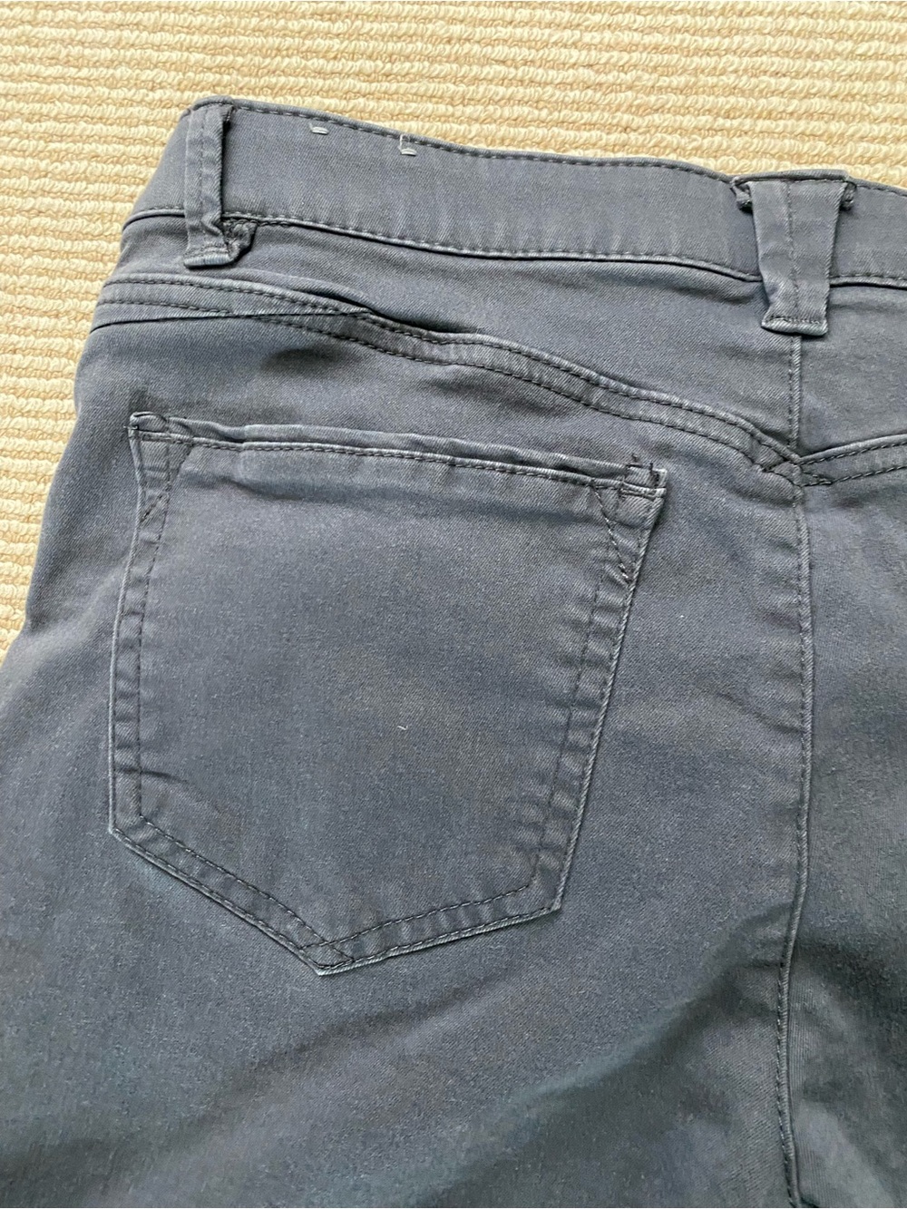 Wit & Wisdom Shorts Dark Gray Roll-Cuff Women's Size 6 - Picture 5 of 5
